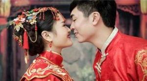 星命师俊华八字解析：婚姻坎坷与性格矛盾